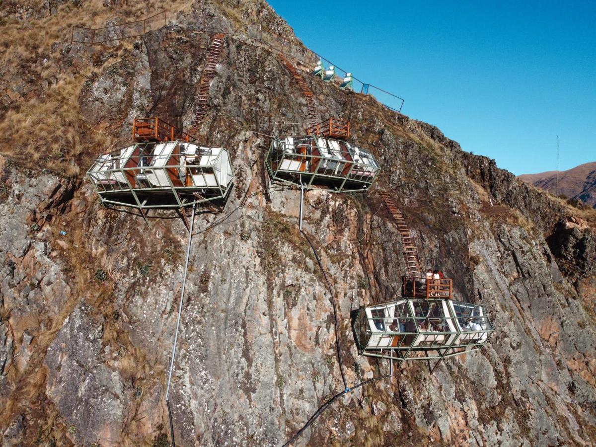 Vertical Sky Luxury Suites オランテイタンボ エクステリア 写真