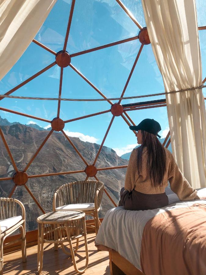 Vertical Sky Luxury Suites オランテイタンボ エクステリア 写真