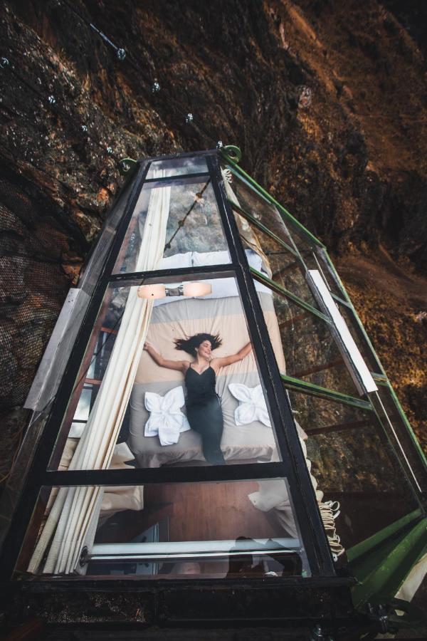 Vertical Sky Luxury Suites オランテイタンボ エクステリア 写真